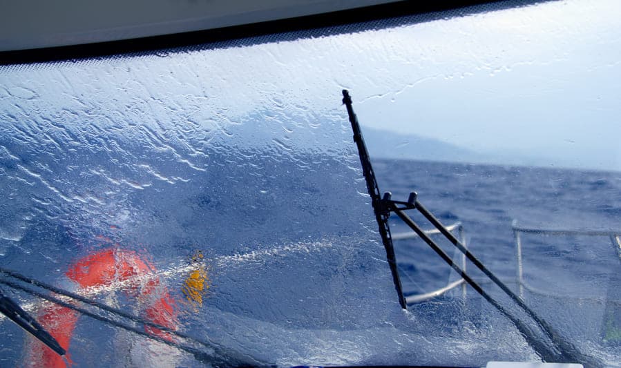 boat windscreen with nanoman rain repellant glass coating